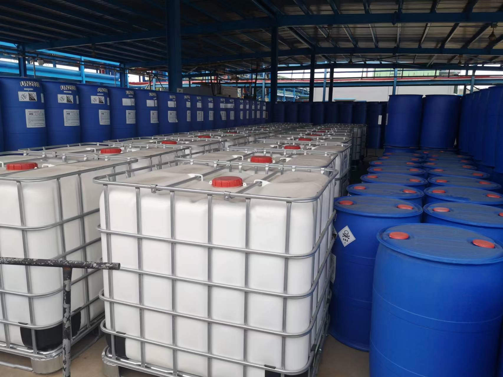 Corrosion inhibitor closed cooling systems Molybdate Phosphonate